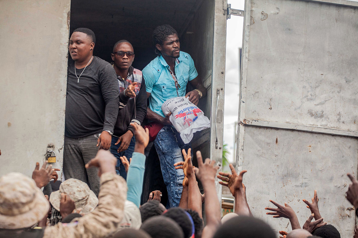 全球贫富差距最大国家：津巴布韦贫富悬殊惊人