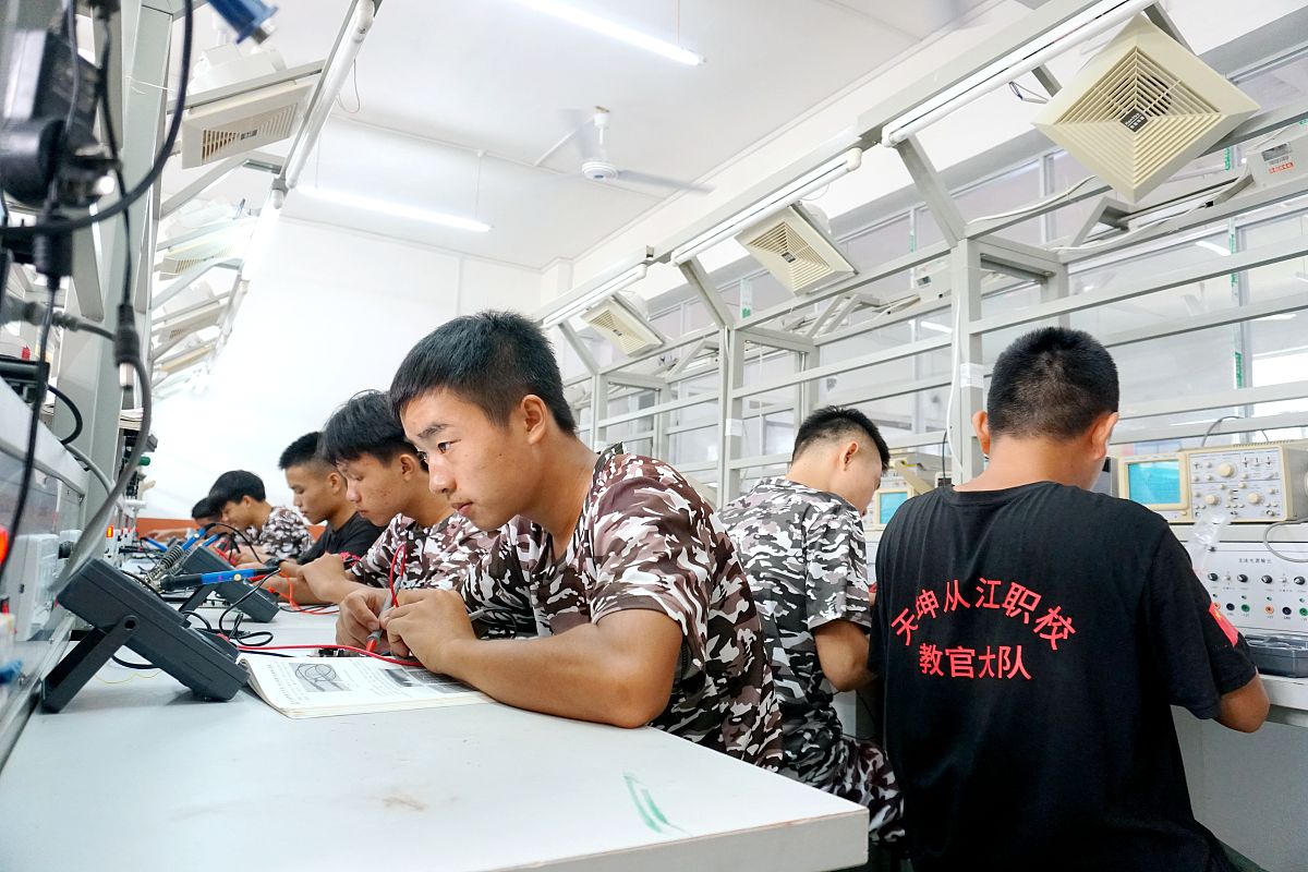 德阳安装技师学院2019年中职中专招生简章：培养优秀安装技师