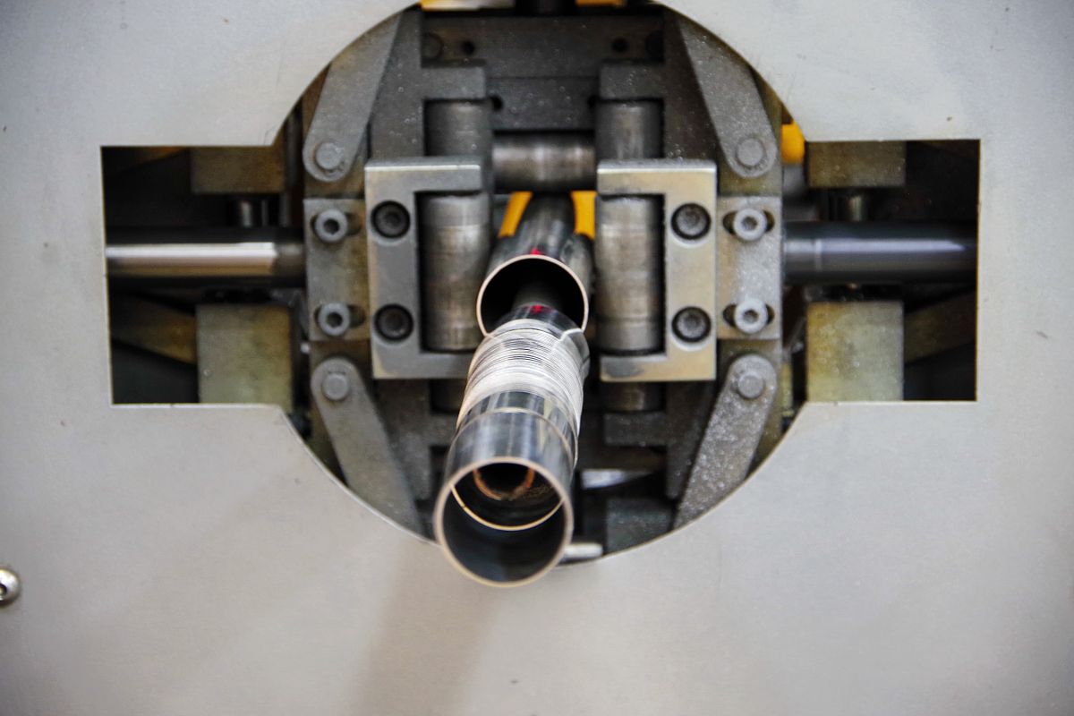 液压卡盘基爪晃动修复帮我用180字详细描述