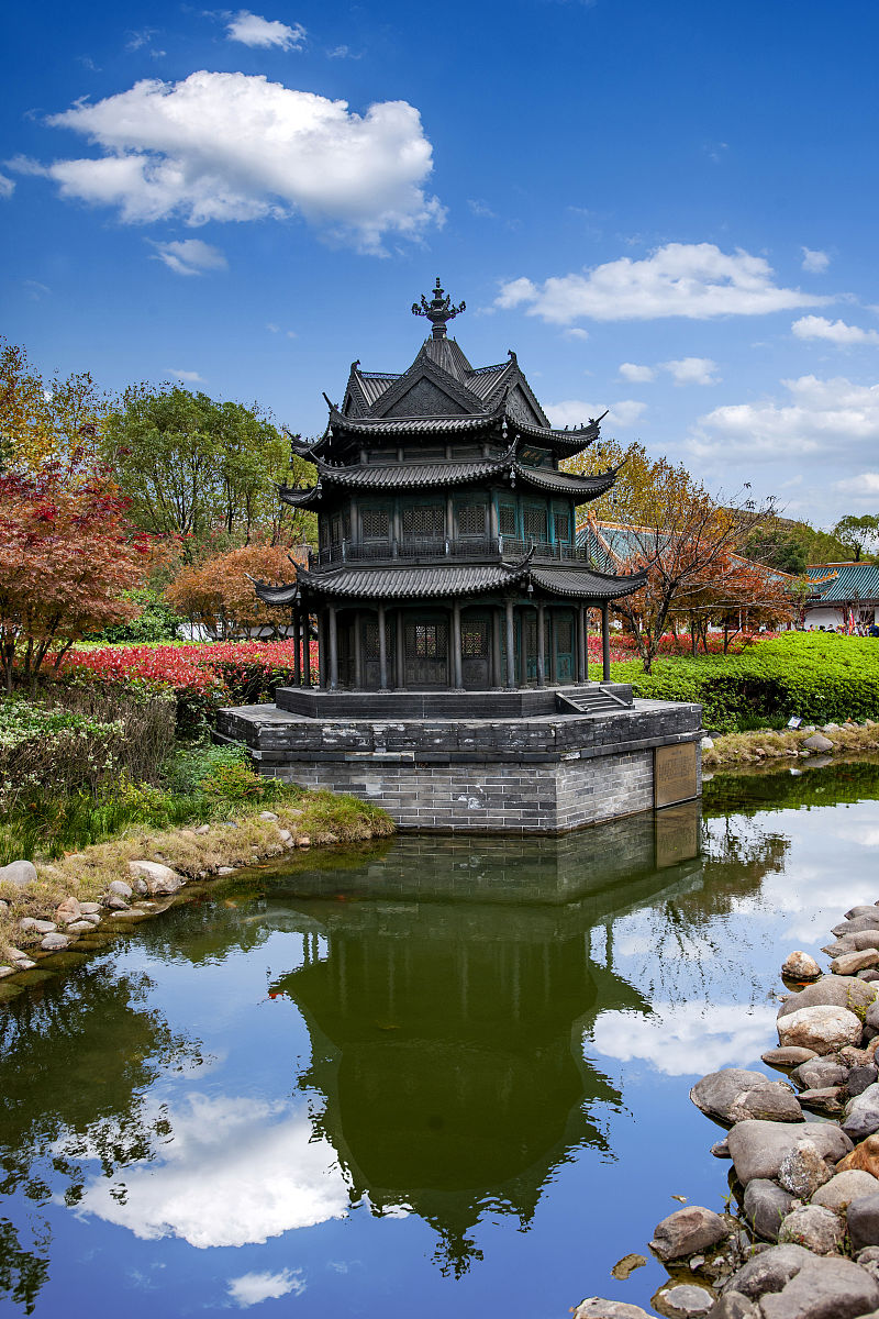 岳阳楼有个什么广场