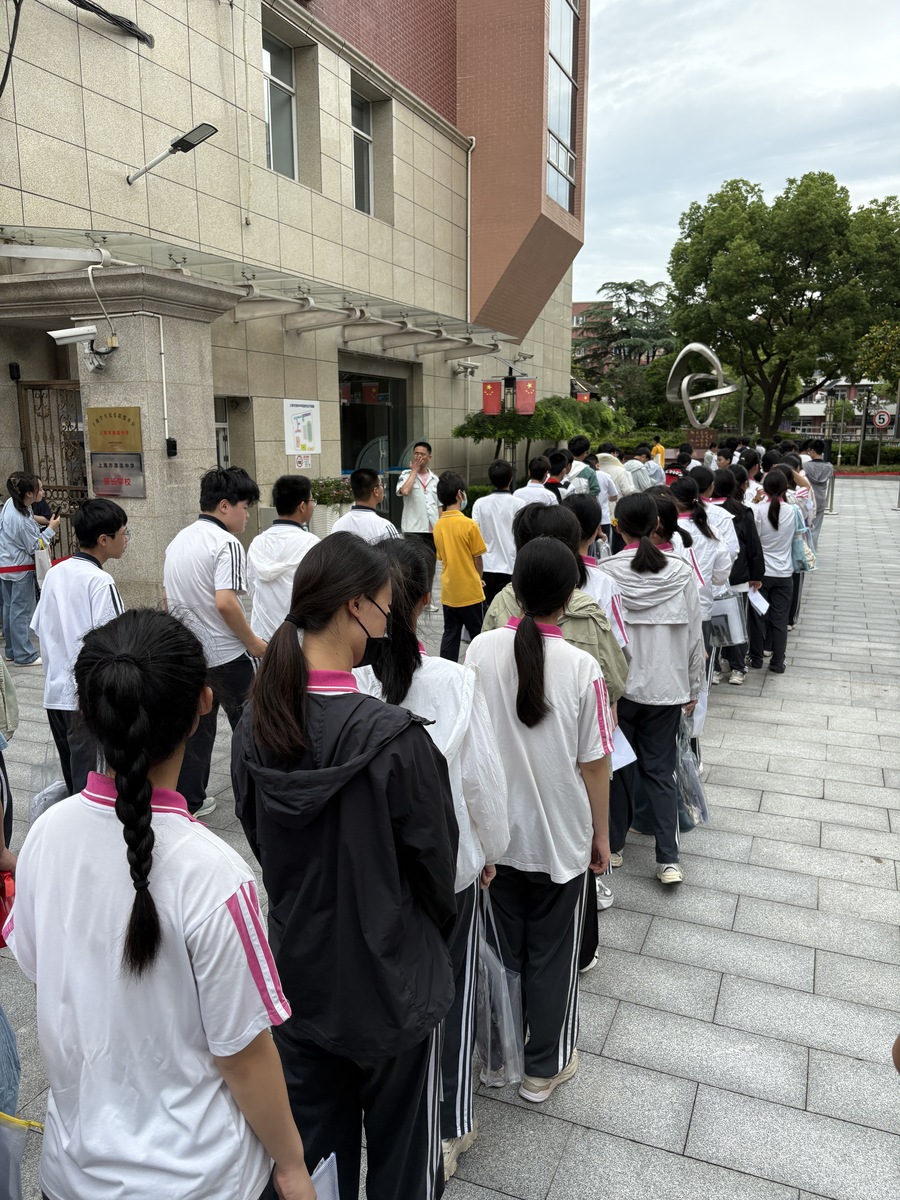 请作文 名字叫做我的校园 校园的原型是上海市奉贤区青溪中学