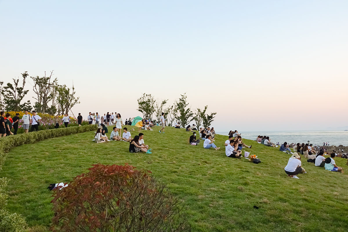 山东省潍坊市高密适合野餐的地方帮我用200字详细描述