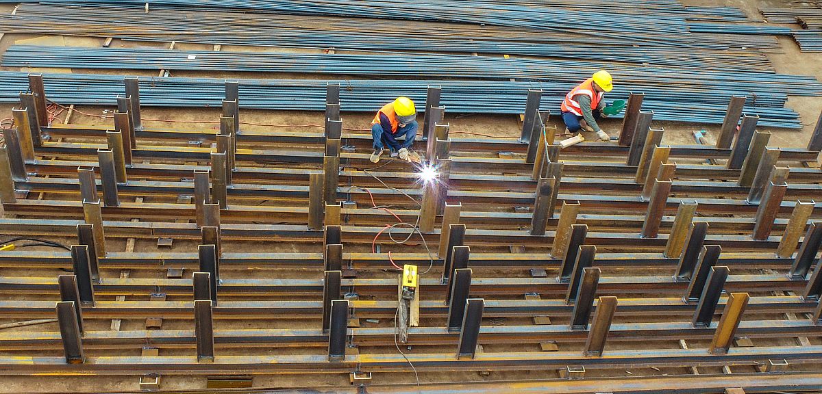 全钢大模板应用会议及底板钢筋检查工作小结