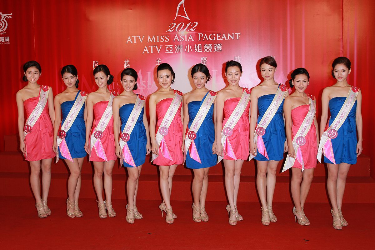 2012年11月26日,香港,20位中华赛区候选亚姐亮相.+++_+++亚洲小姐,亚