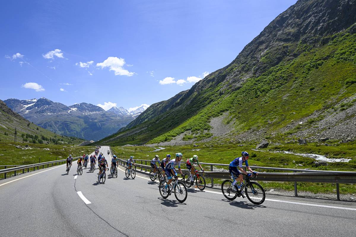 旅行指南：探索世界，放松身心