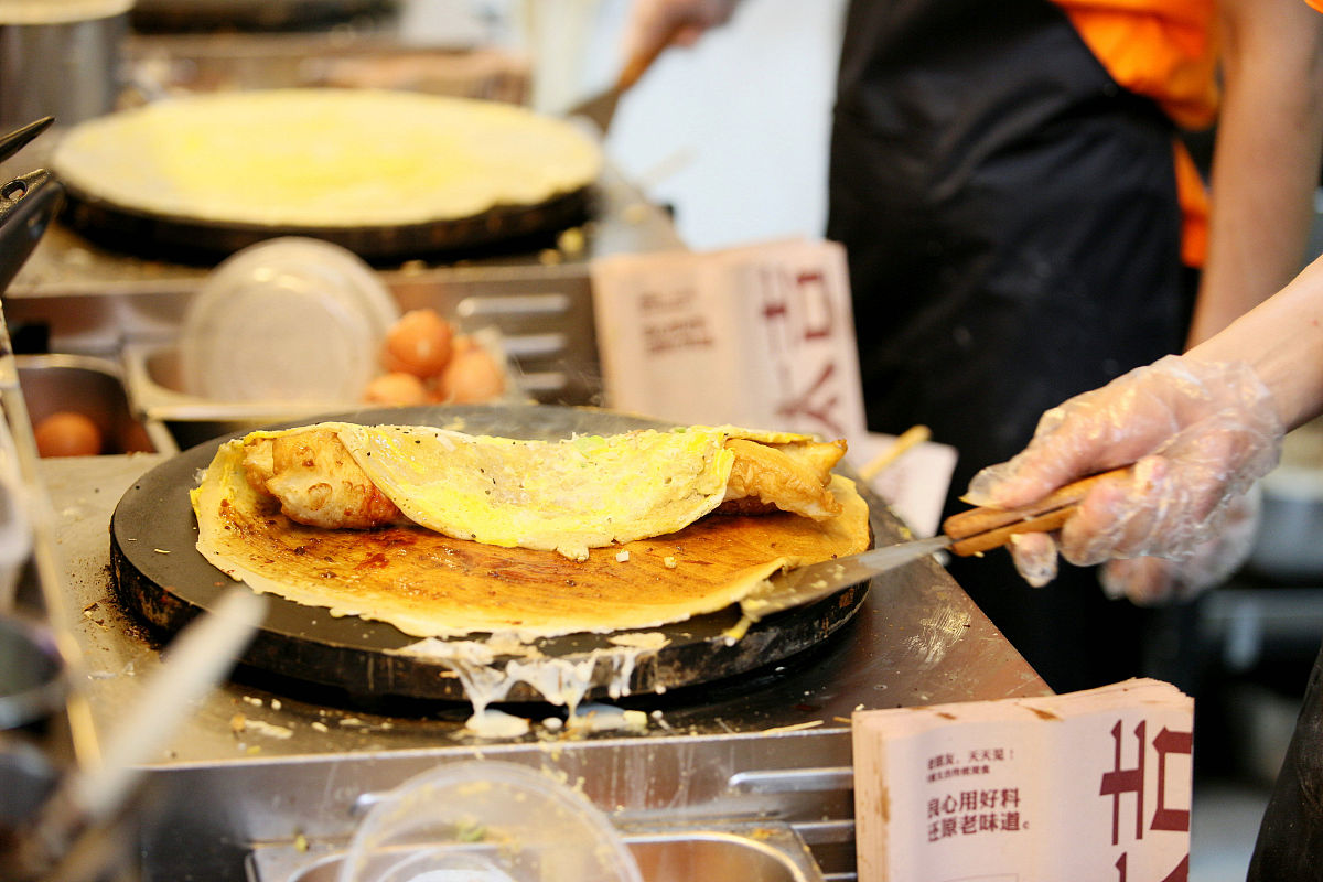 一套煎饼果子大概多少热量