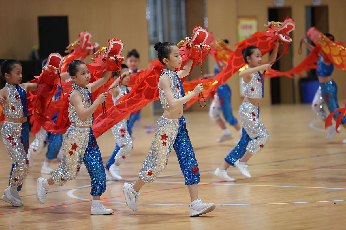 青岛第二卫生学校2023年招生问答：专业介绍、录取标准及报考建议