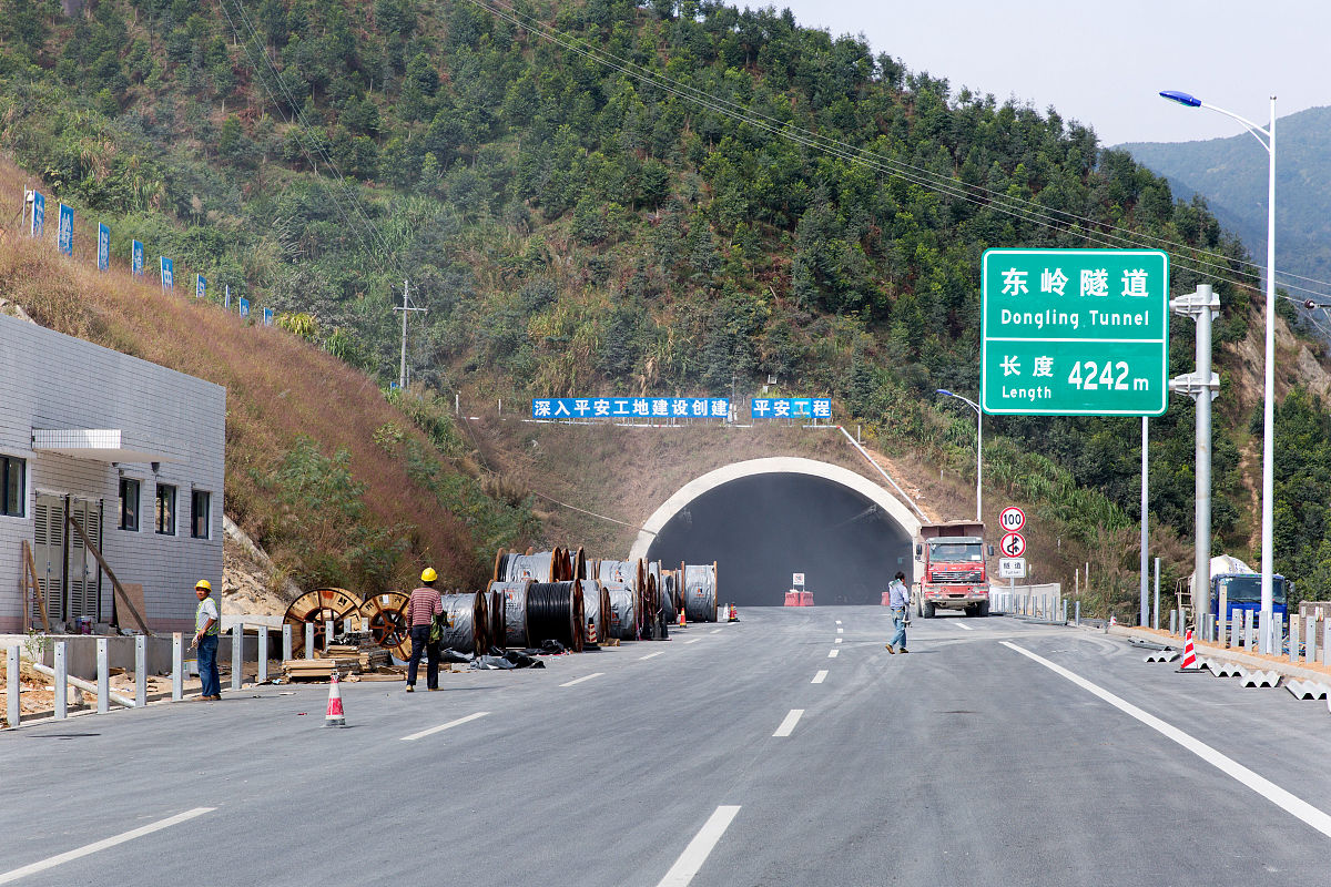 关于四川绵竹机电施工总承包二级资质新办及转让多少钱字数