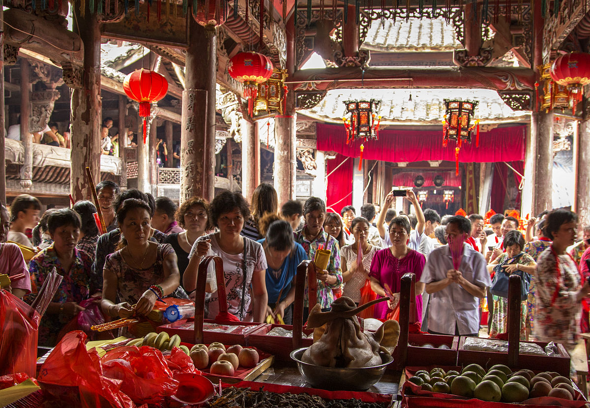 扩写：是对中国传统文化的一种发展让现今的人们用一种不同的方式去祭祀自己的祖先有利于人们对于中国传统文化的传承。