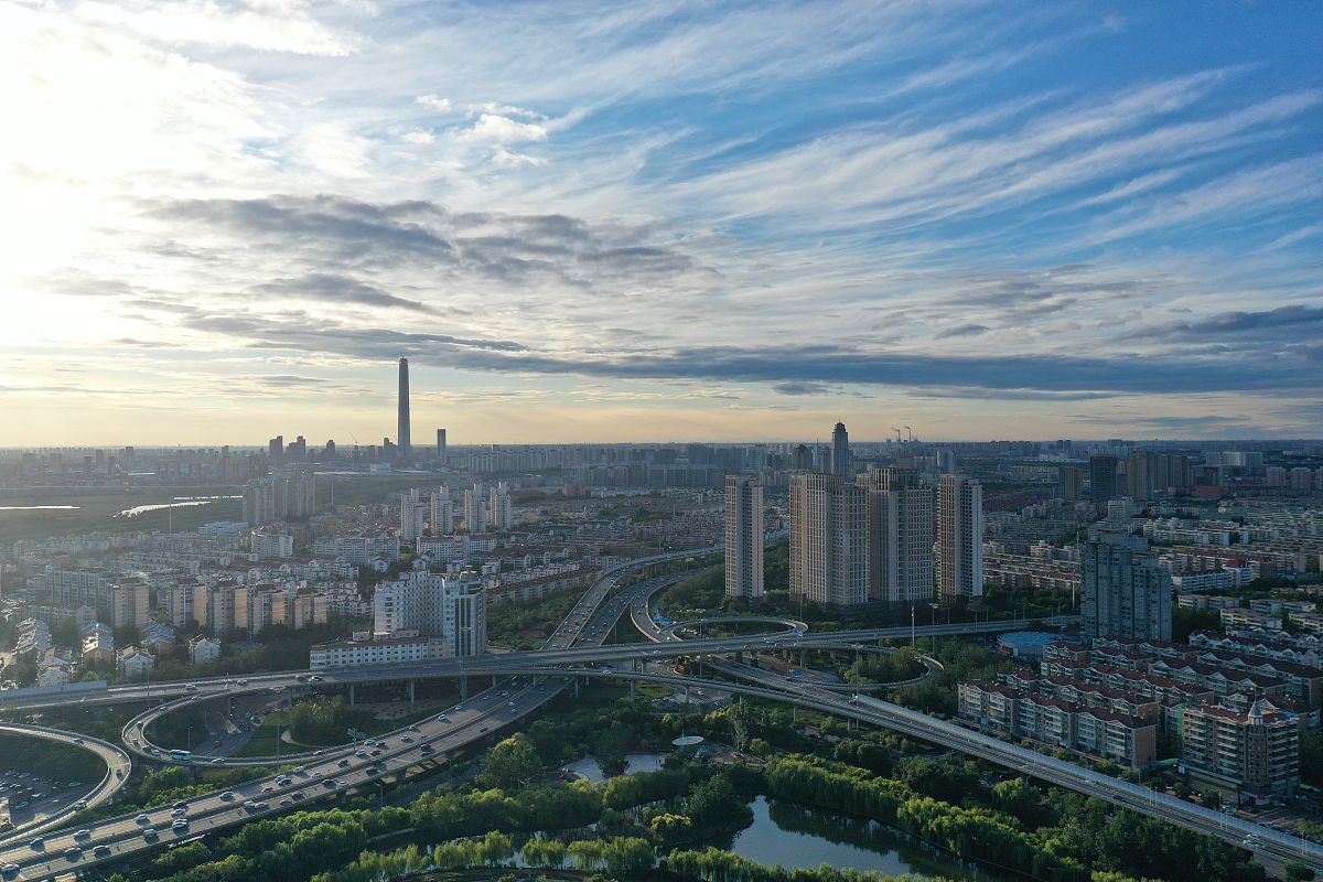 2021年9月20日,天津,航拍大雨之后天空白云朵朵,风景美丽.