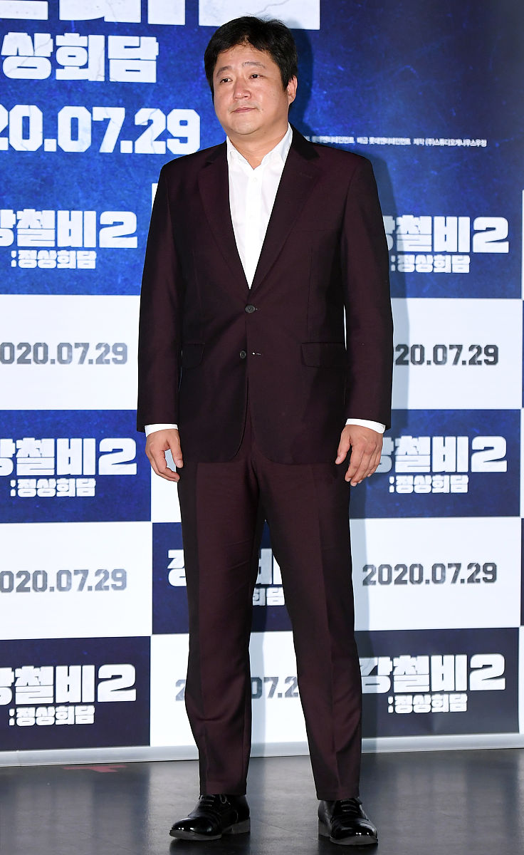 2020年7月23日下午,韩国首尔,明星出席了电影《铁雨2》的试映.kwak do