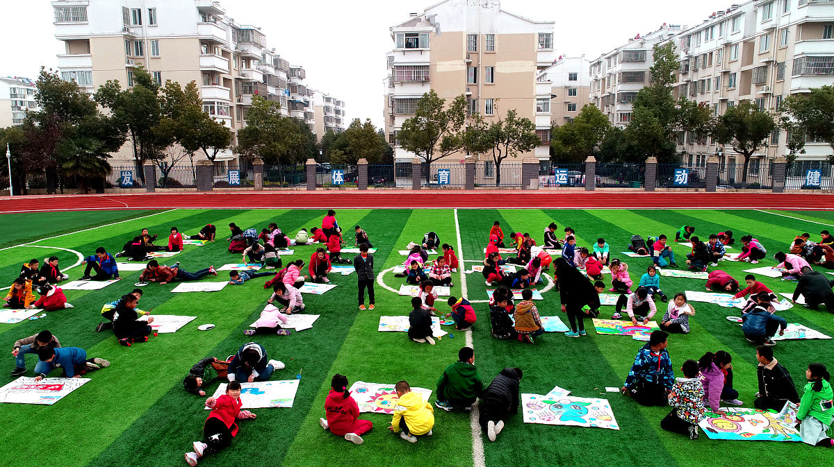 奉节职业教育中心学前教育专业：3年制大专，优质教学，高就业率