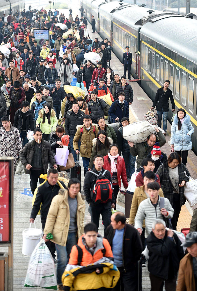春运售票火爆：上千万张车票售出，反映交通运输发展瓶颈