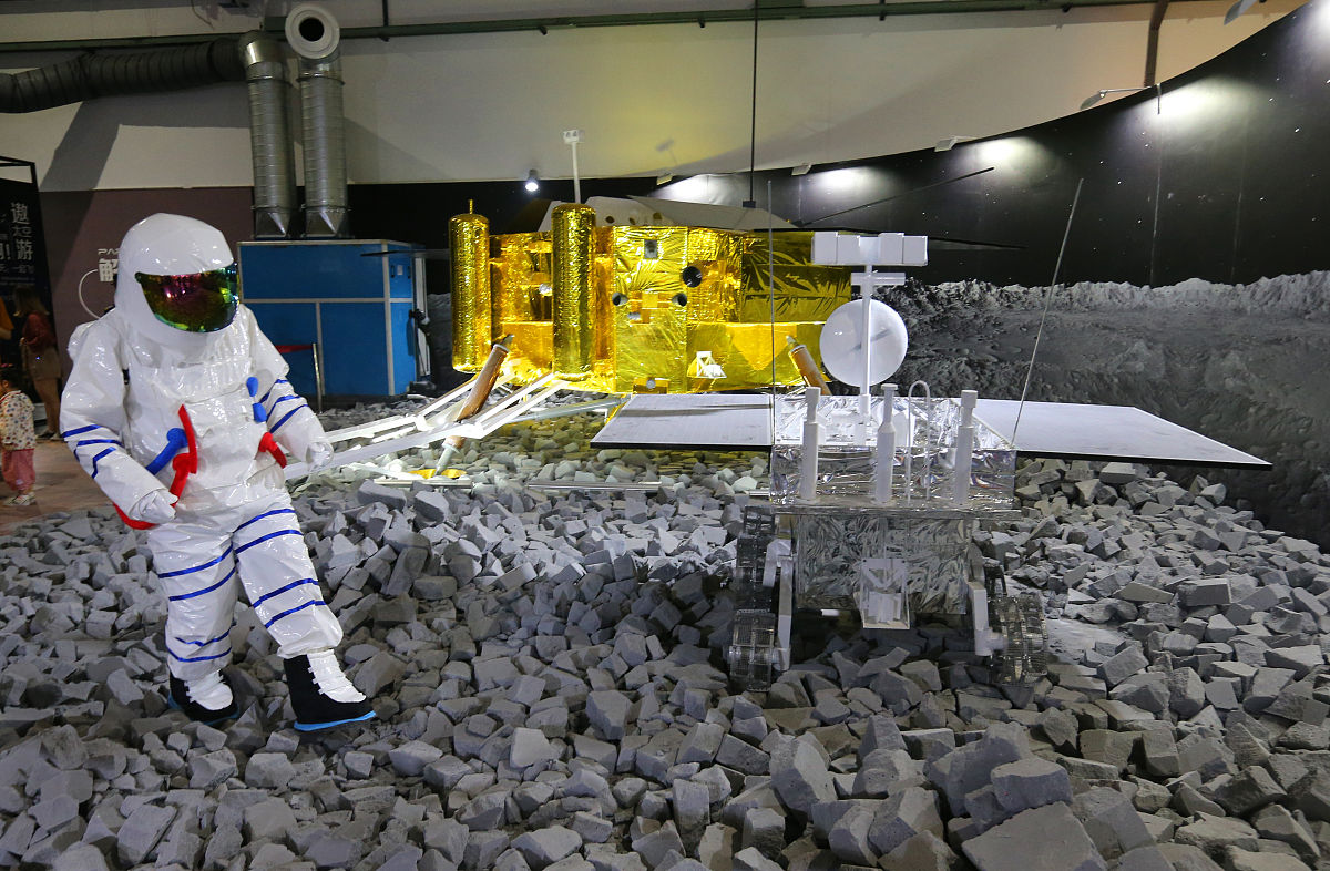 登月之后，下一步是什么？鲍里斯面临的挑战