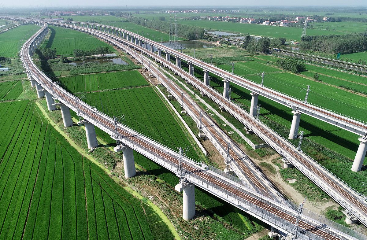 江苏2023年铁路学校热门专业推荐：信号、通信、运输管理、电气等