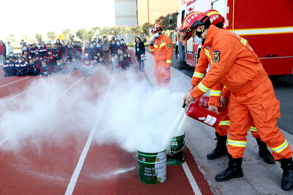 消防车和消火栓怎么配合灭火