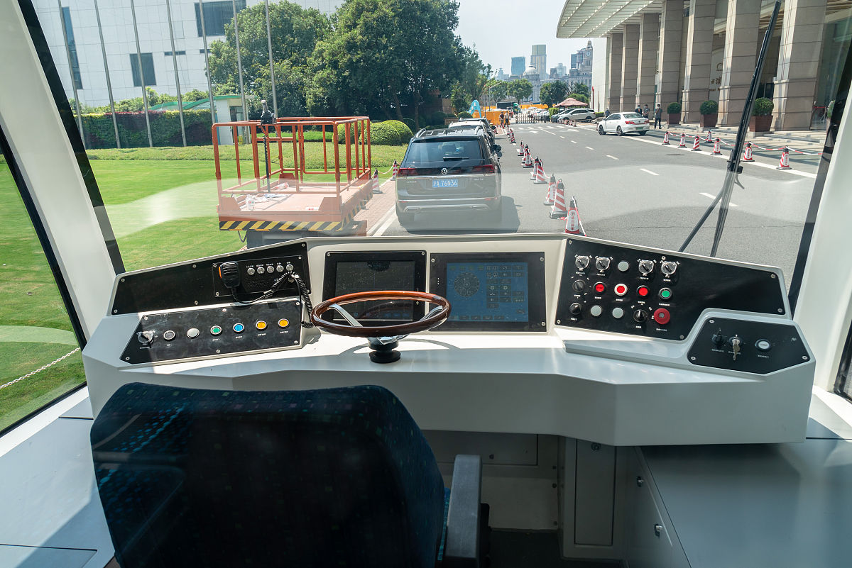 成都铁路学校触控技术应用：提升铁路安全与效率