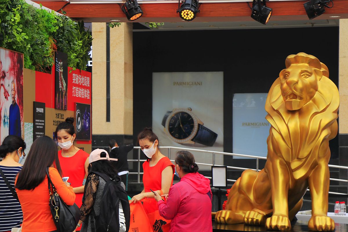 广东2023年中专学校热门专业推荐：电子信息、商贸、旅游