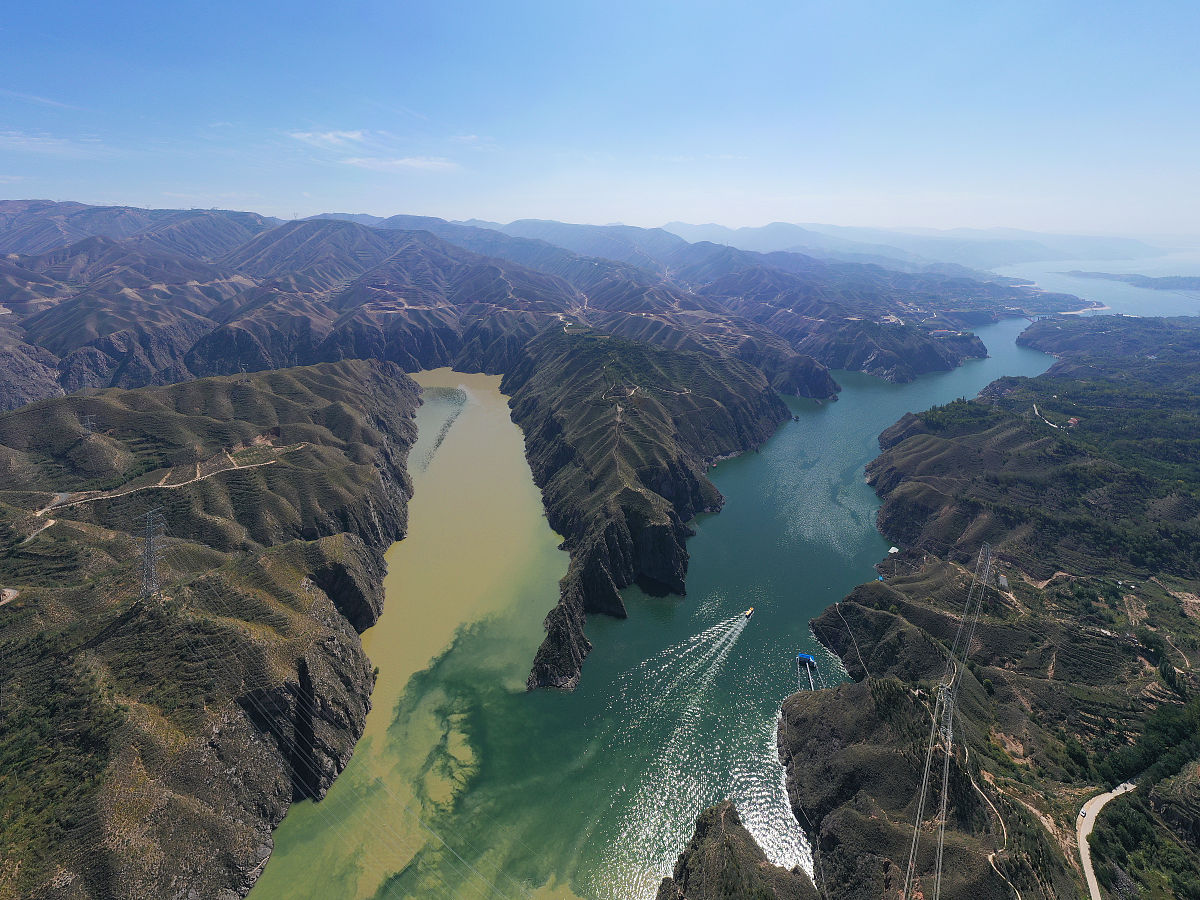 江山如此多娇：探寻中国壮丽山河与文化瑰宝