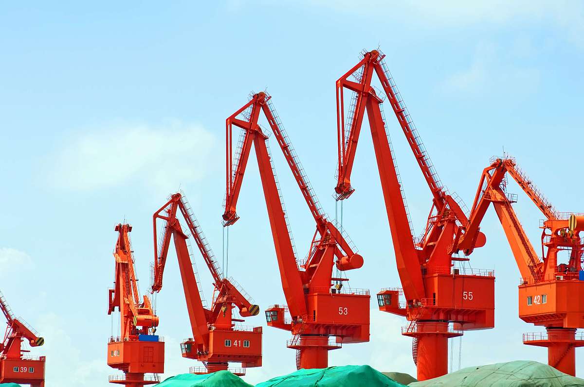 油烟机排风口从地面预留多高200字