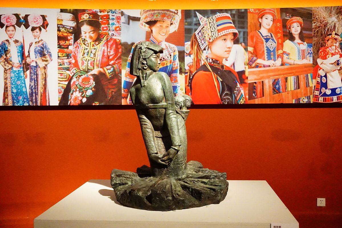 写一篇走进楚雄州博物馆的文章