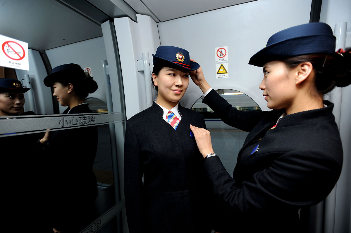 重庆科技职业学院单招高铁乘务专业招生，培养高铁乘务人才