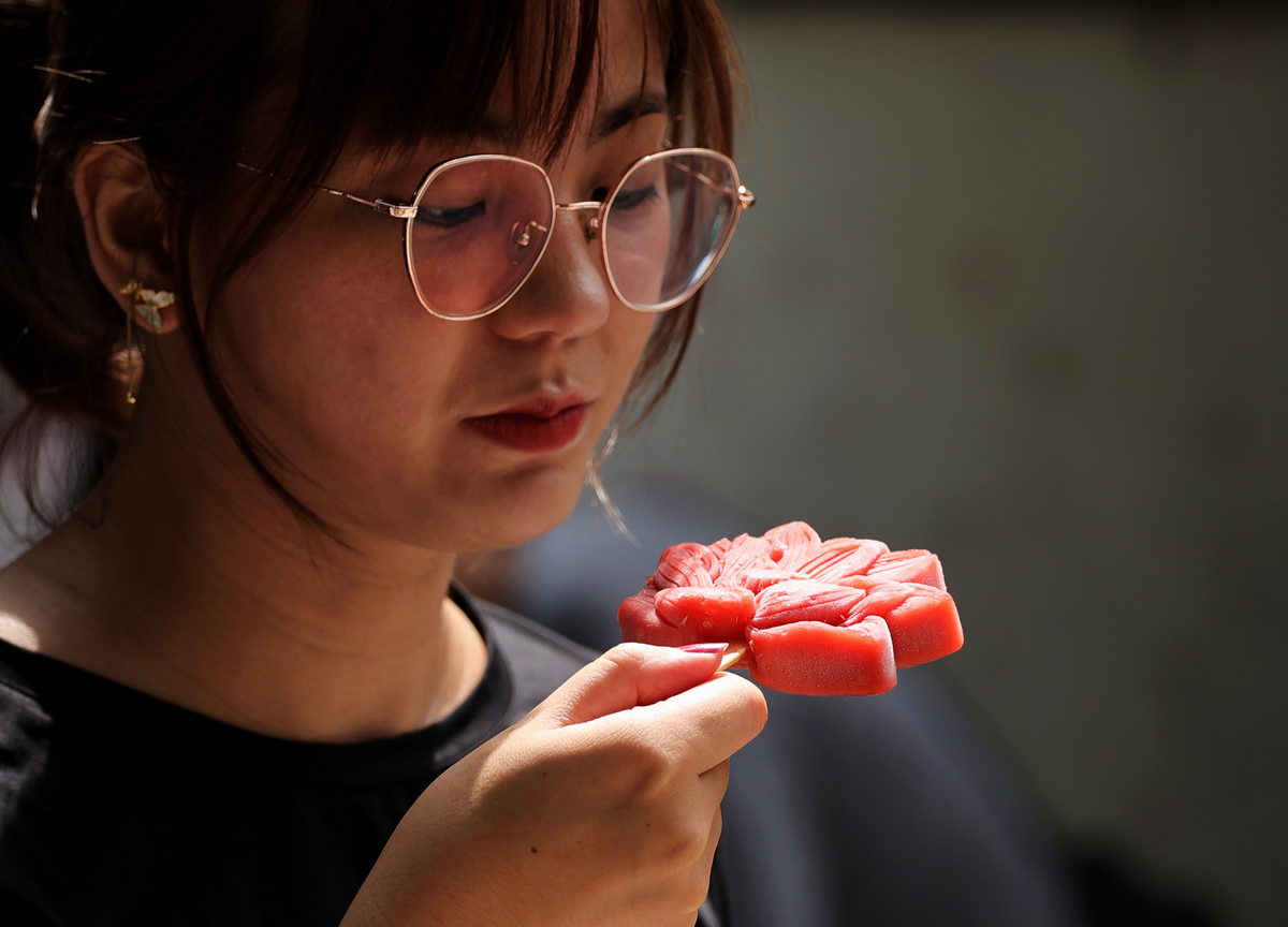 2022年7月和8月哪个更热？夏季气温对比分析