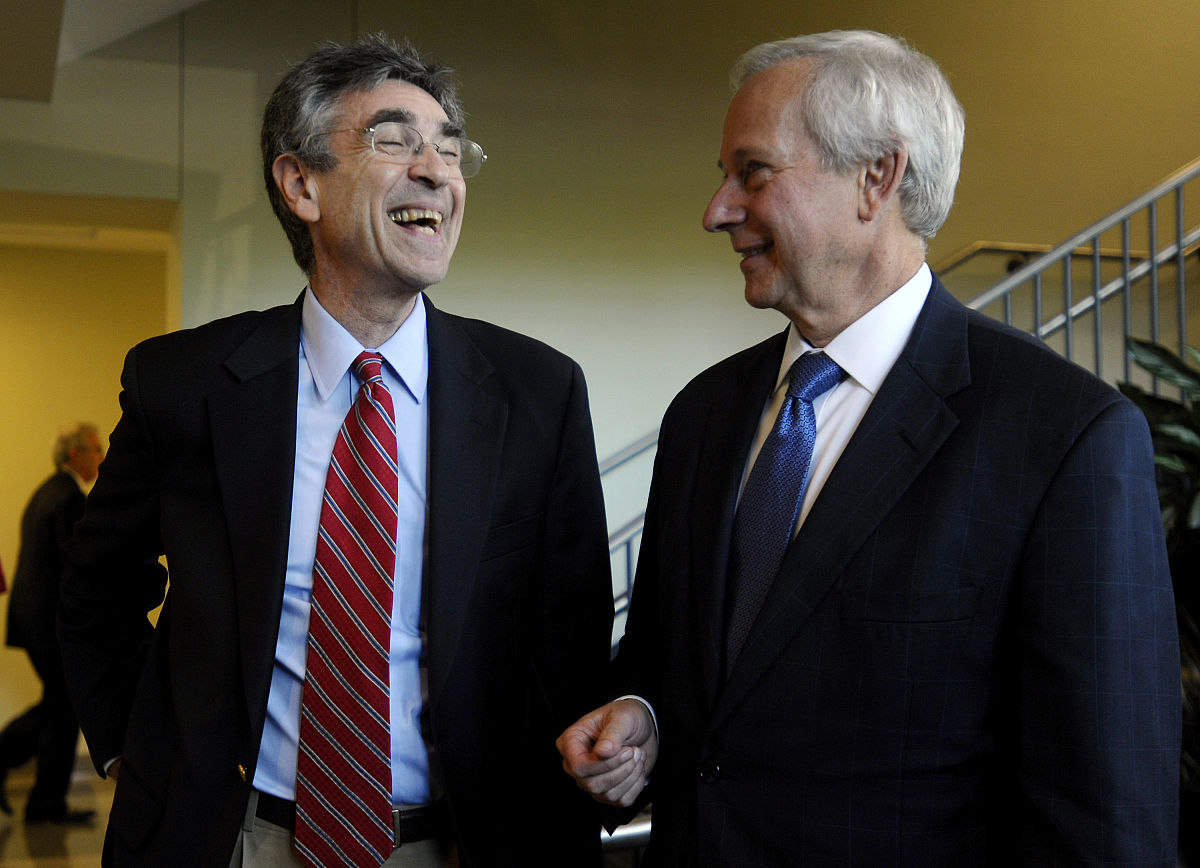 你好 chatGPT 。我想写一篇关于沉淀的溶解与转化的读书笔记我的选题方向是化学方向。你能帮我拟定一份读书笔记吗？请包括以下几个部分： 1题目 3摘要 4关键词5前言6正文7．结论8．参考文献不少于5000字