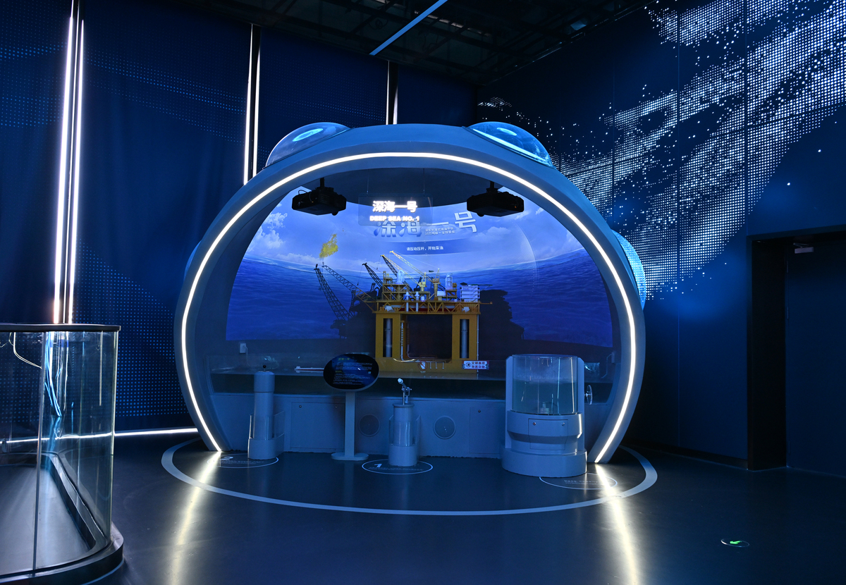Experience Weightlessness: Popular Science Museum Exhibit Simulates Space Travel