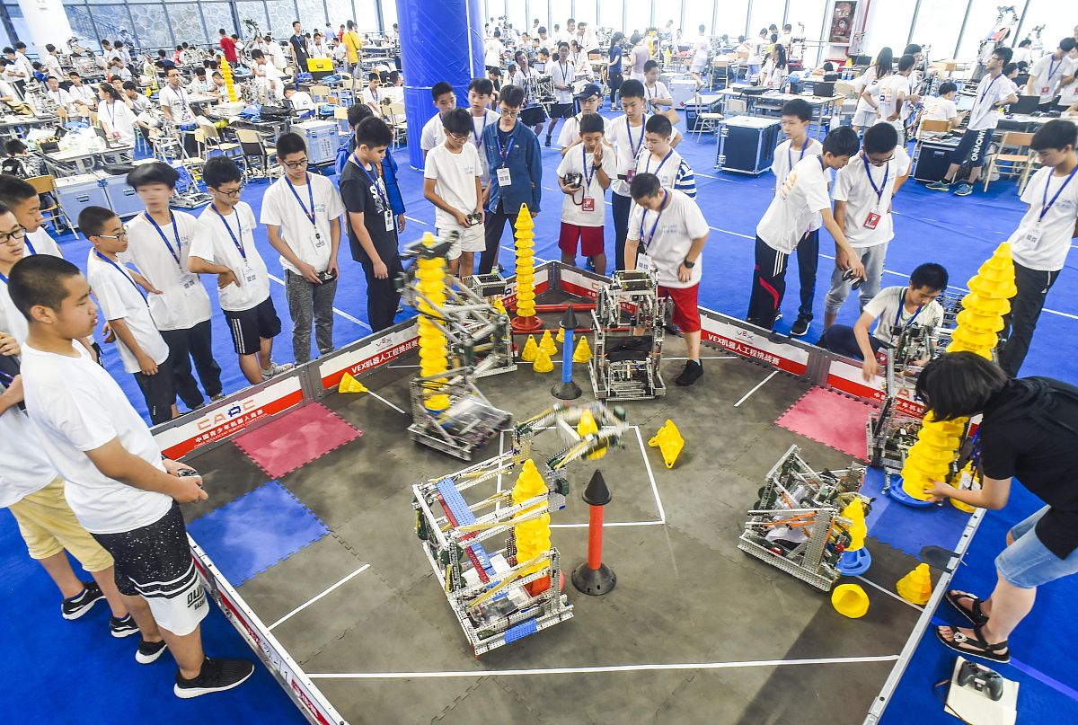 贵阳中专学校2023年新增专业解读：互联网+电商、机器人技术等热门专业