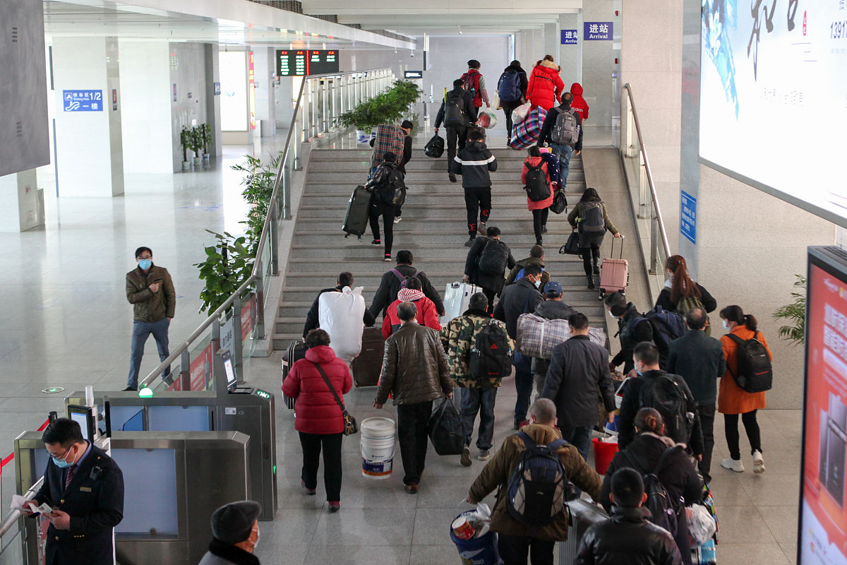 上海震旦职业学院单招是否有高铁乘务专业？