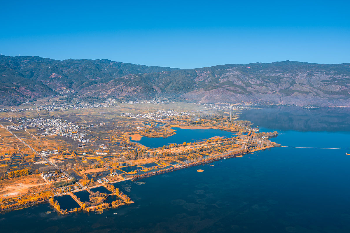 2019年11月28日,云南省大理白族自治州洱源县, 茈碧湖.
