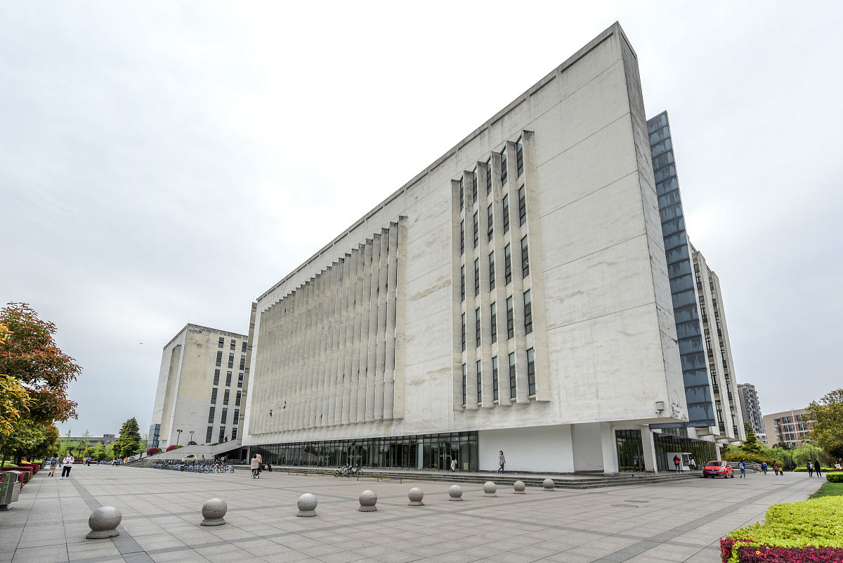 成都建筑专业学校怎么样