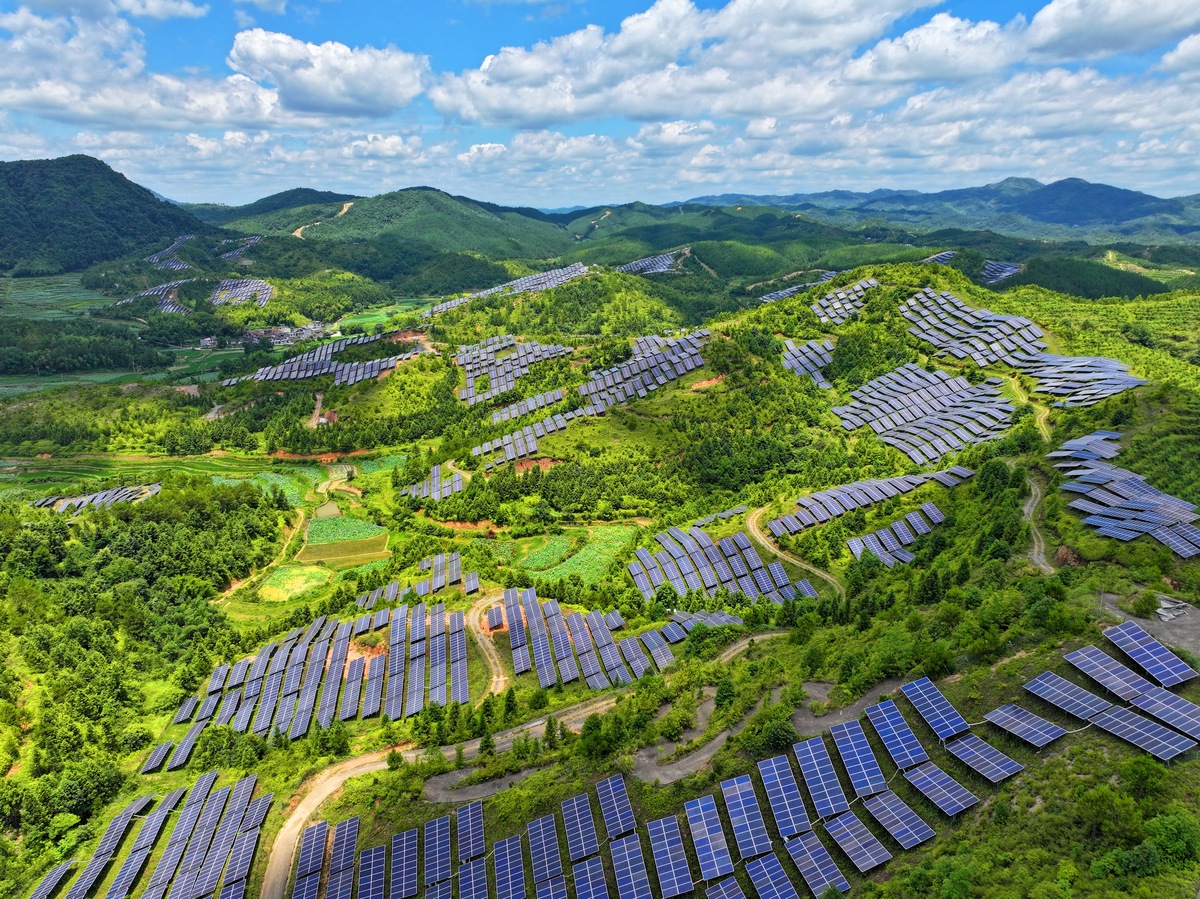 写一个门头沟的低碳乡村建设方案5000字左右