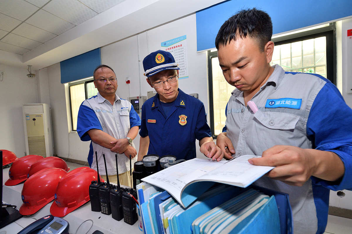 锡林郭勒盟市场监管面临挑战：执法队伍人员不足、知识更新滞后