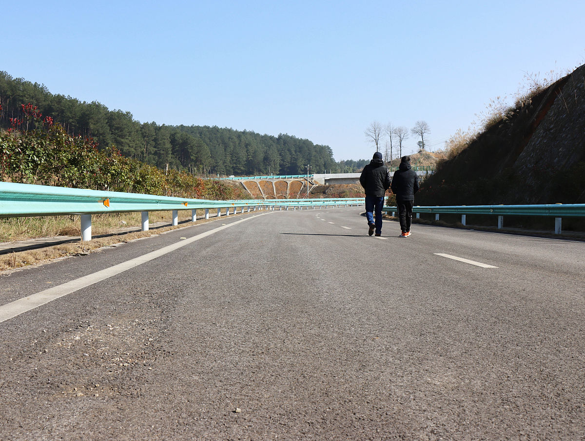贵阳至北海高速公路第六合同段位于贵州遵义播州区
