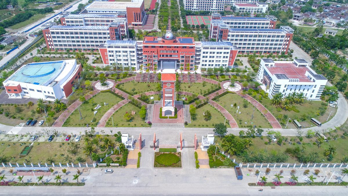 毕节平山农业技术高级中学2019年招生简章 - 培养现代农业人才