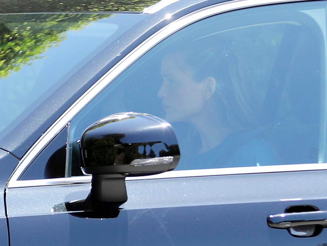 车门外屏：保护乘客，提升舒适体验