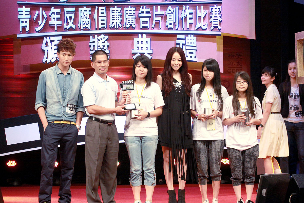 重庆人文艺术职业学校播音主持专业专业可以选择哪些就业方向