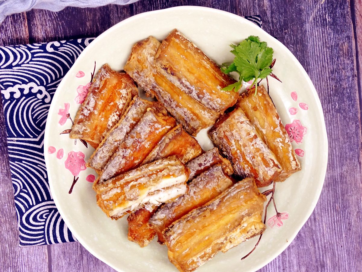 五香熏带鱼的做法：香气四溢，回味无穷