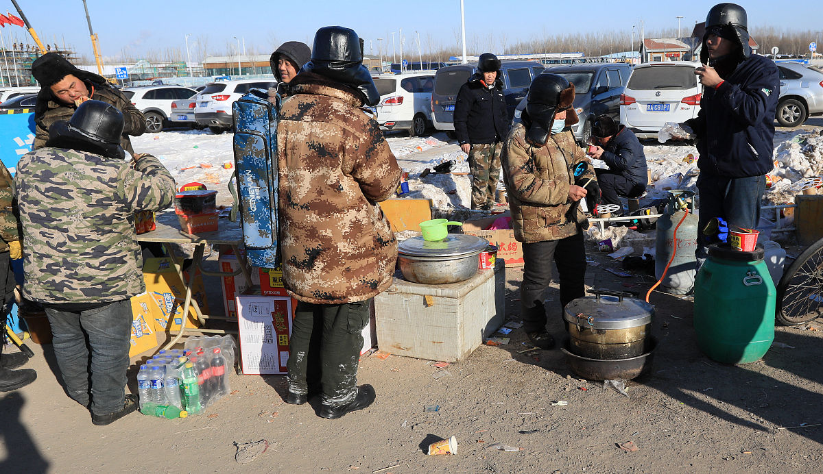 2020年12月15日,黑龙江省哈尔滨市,最低气温已经接近-30℃,冰雪大世界