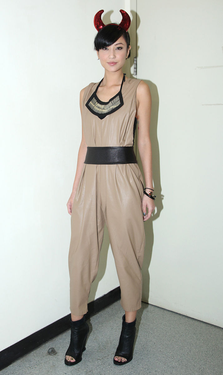 我是男生想变成可爱的女孩以此写一篇800字小说