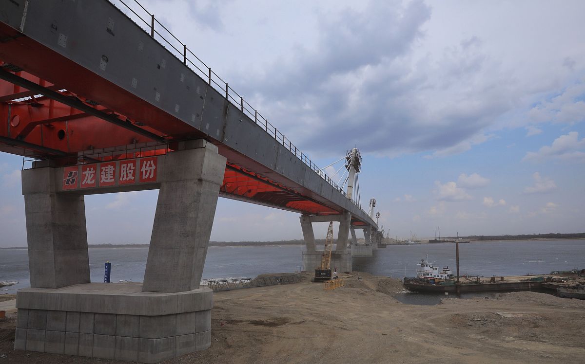 贵州省电子工业学校道路与桥梁工程施工招生招生