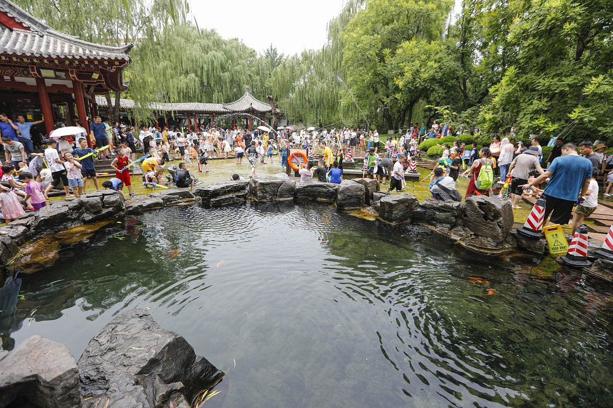 写一篇旅游中的健康养生：寻找健康养生的秘密