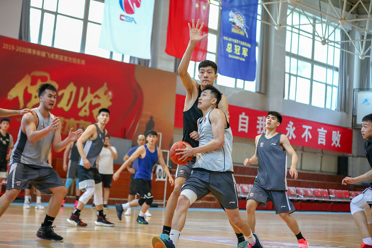 宜昌体育运动学校2023年开设专业：篮球教练、游泳教练、健身教练等