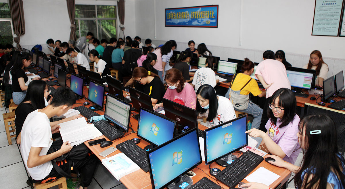 成都2022年初中生读计算机学校 成都2022年初中生读计算机学校