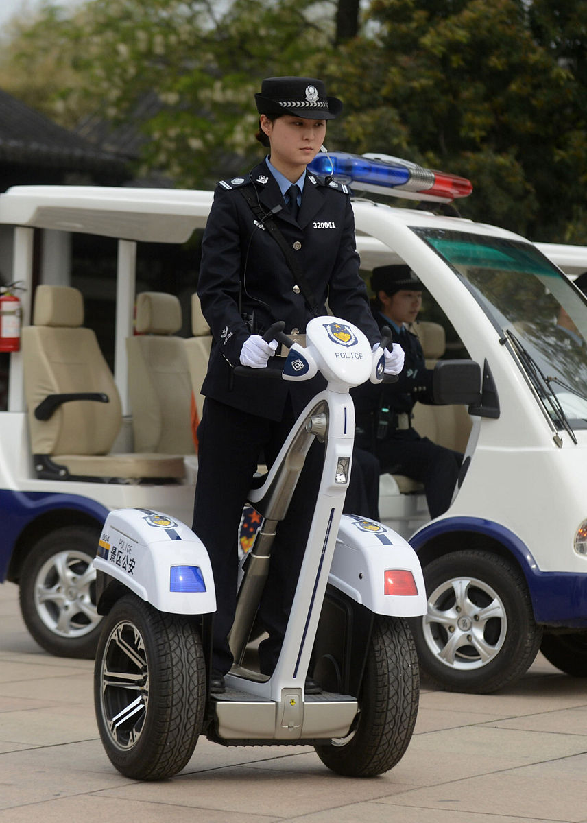 电动巡逻车优势：环保、经济、灵活、续航、智能