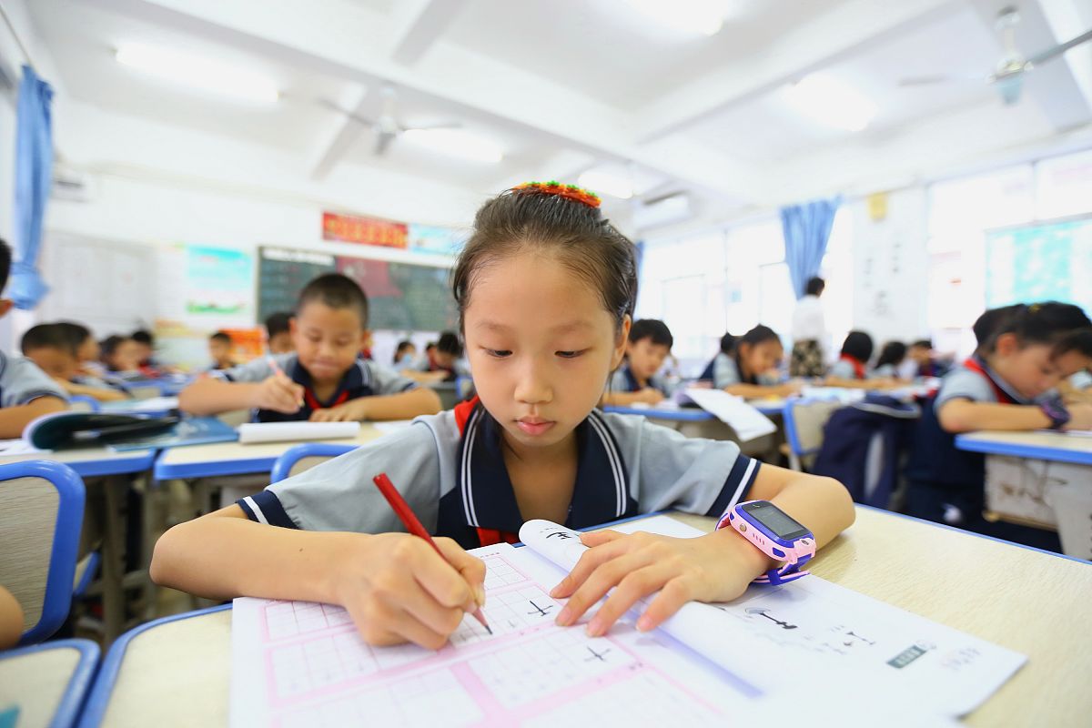 我是幼师需要写一份大班幼儿三次连续性的观察包括实录、分析、支持