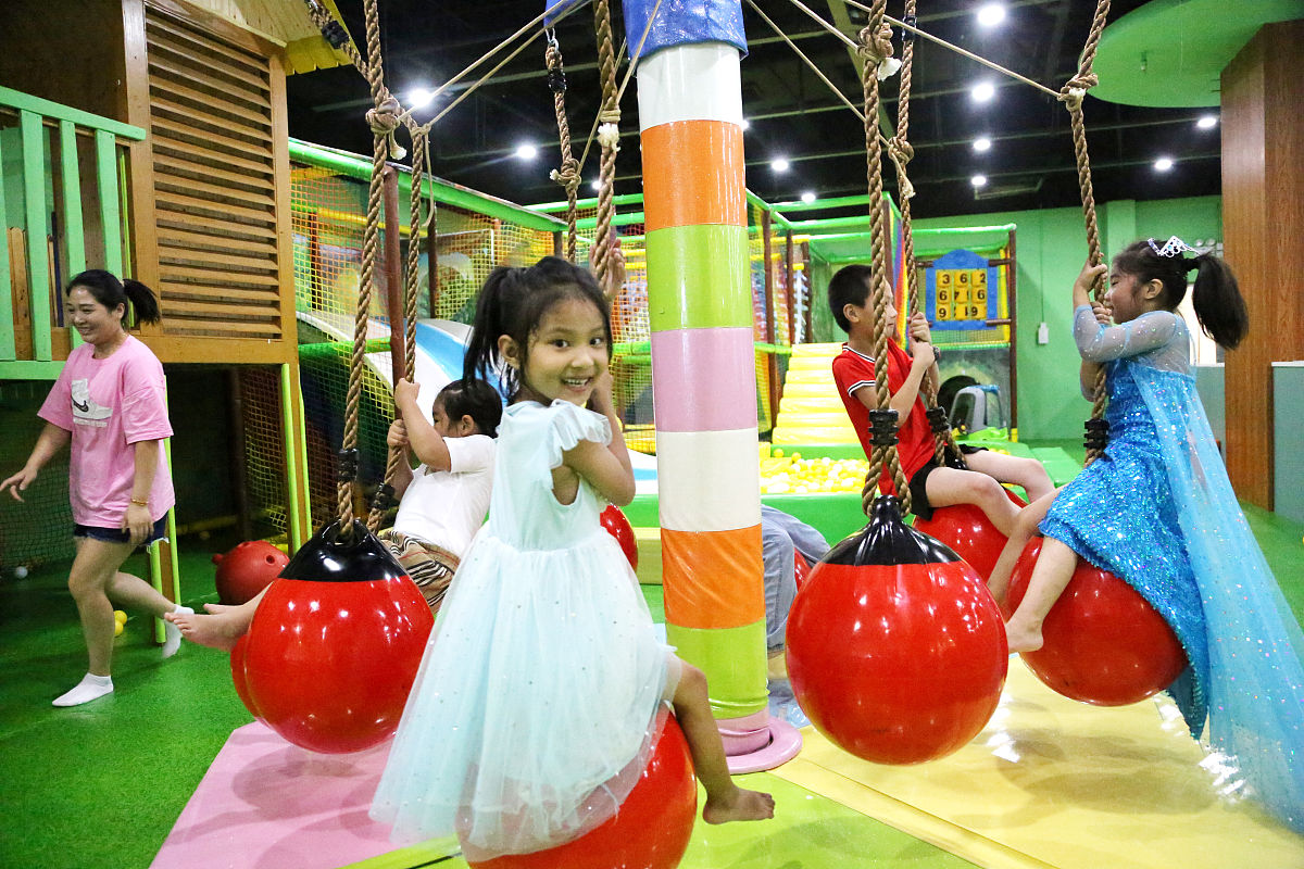 成都武侯游乐园幼师培训：成为孩子快乐的守护者