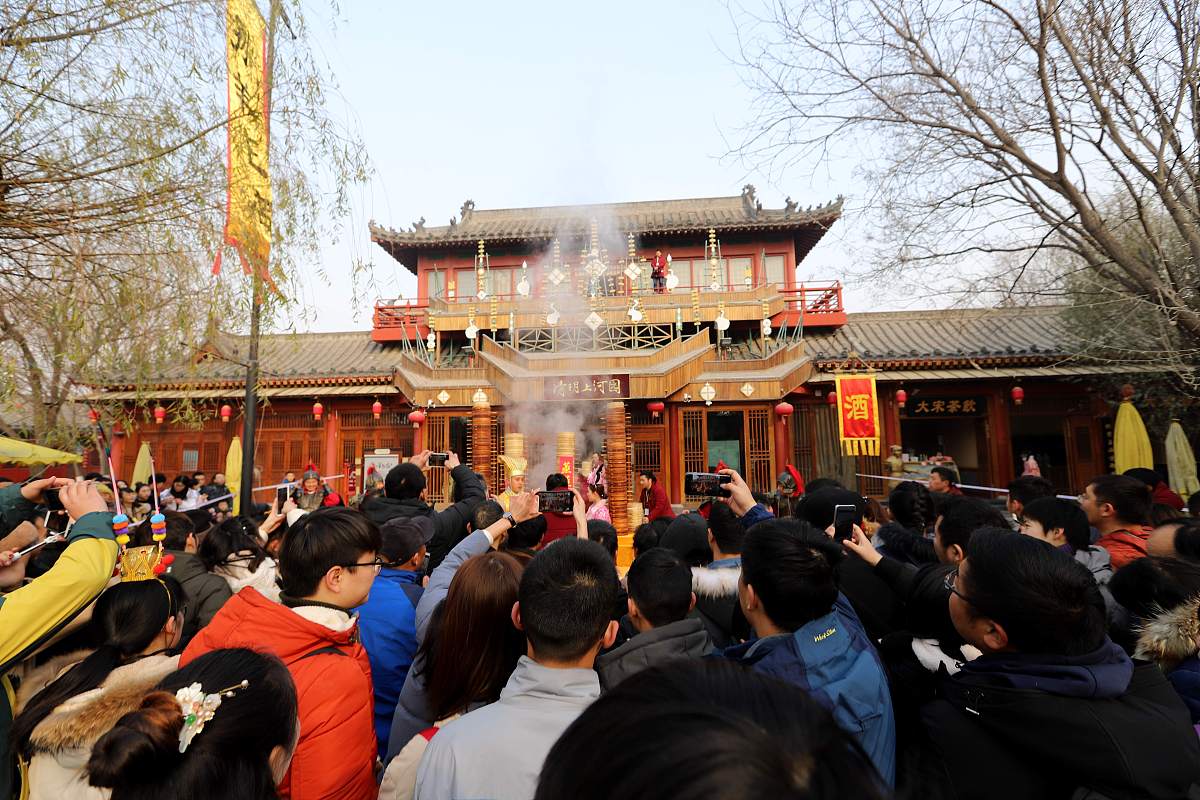 写一段关于《开封人事考试网》的介绍100字左右。